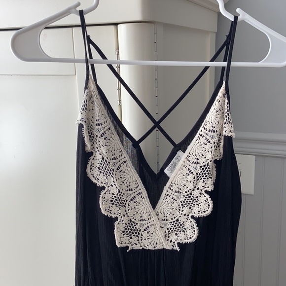 Romper - Picture 2 of 4